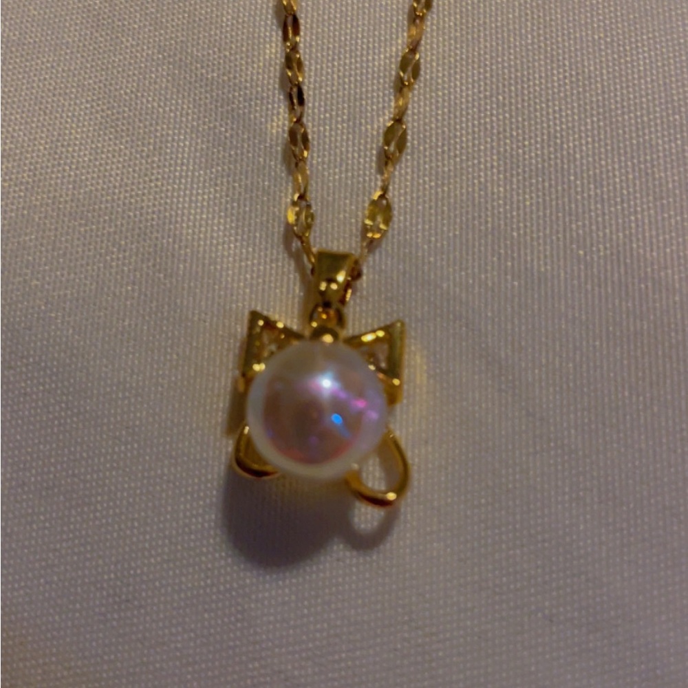 Gold-Toned Cat Pearl Necklace with Delicate Chain block zircon stainless steel